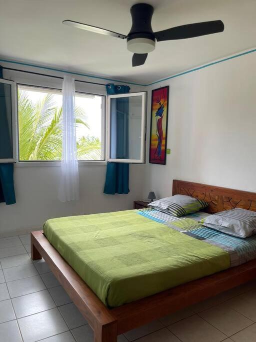 Duplex 1 Mn Plage De Trou D Eau Location A La Semaine Minimum La Saline Le Bains Luaran gambar