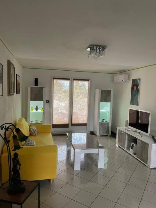 Duplex 1 Mn Plage De Trou D Eau Location A La Semaine Minimum La Saline Le Bains Luaran gambar